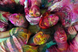 Новость №20: Поздравляем всех с праздником Холи из Варанаси! Happy Holi! Новость №20: Поздравляем всех с праздником Холи из Варанаси! Happy Holi!