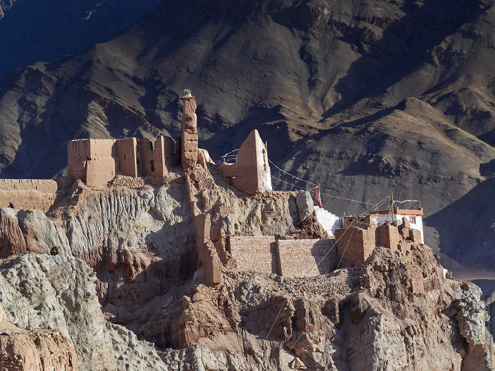 Ancient buildings of the monastery of Basgo. Expedition Tibet Lake-2: Pangong, Tso Moriri, Tso Kar, Tso Startsapak, Leh-Manali highway.