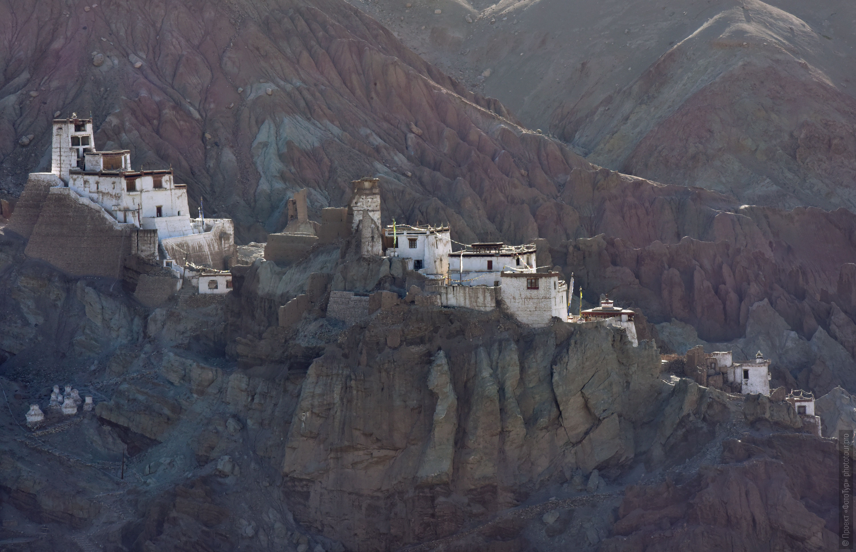 Basgo Buddhist monastery. Tour Legends of Tibet: Ladakh, Lamayuru, Da Khan and Nubra, 19.09. - 28.09.2019 G.