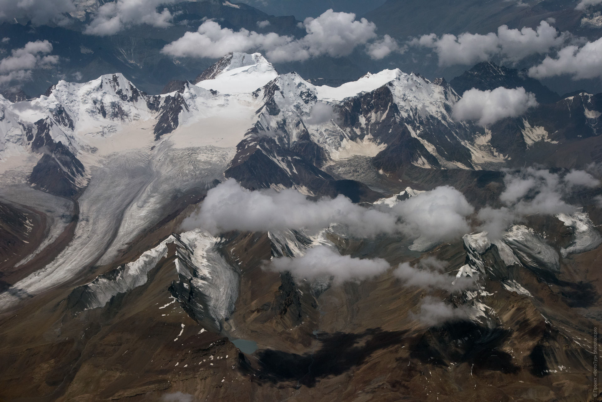 Flight Delhi - Leh. Budget photo tour Legends of Tibet: Zanskar, September 15 - September 26, 2021.