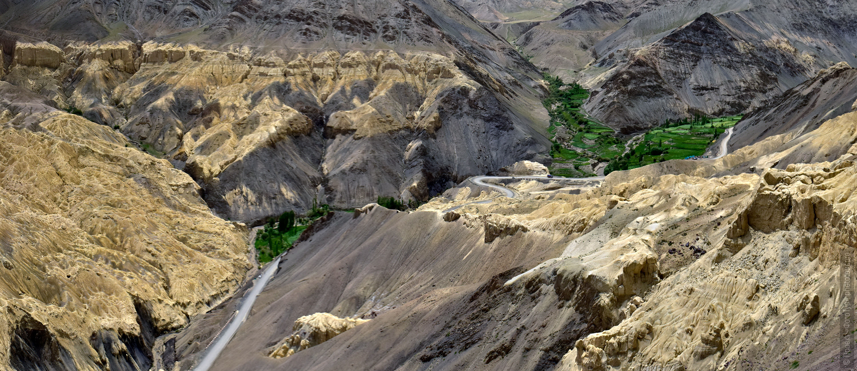 Moon Land. Tour Tibet Lakeside Advertising: Alpine lakes, geyser valley, Lamayuru, Colored Mountains, 01 - 10.09. 2023 year.