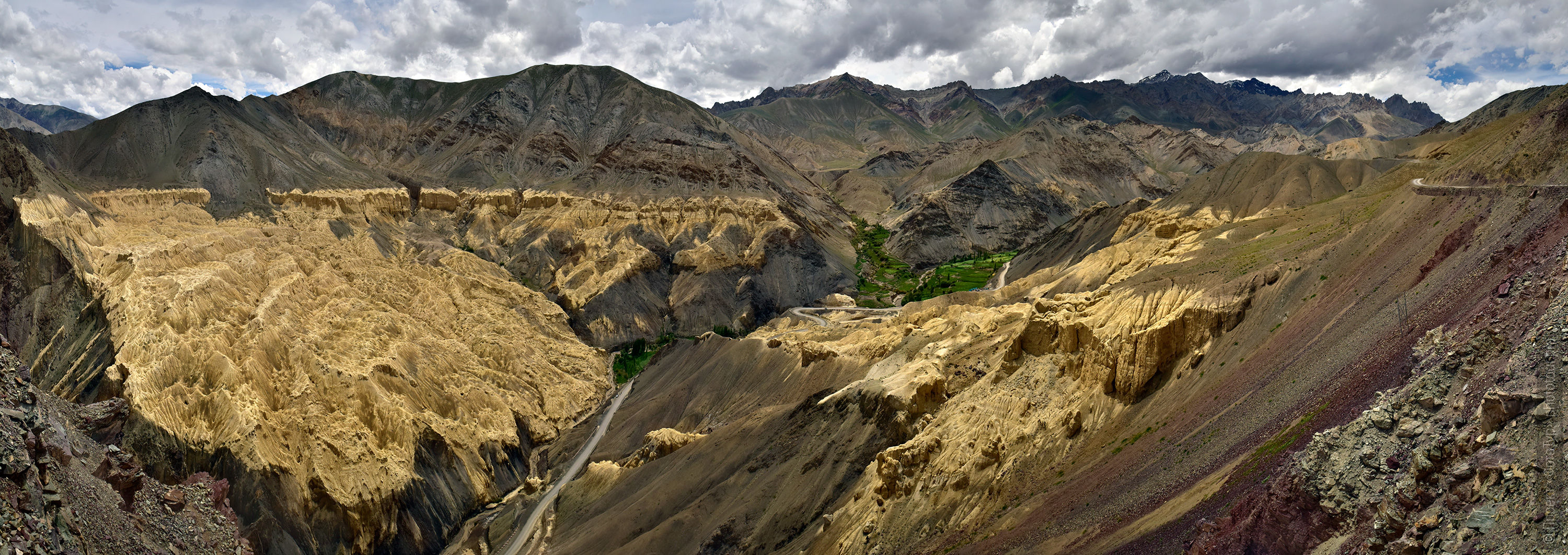 Moon Land. Budget photo tour Legends of Tibet: Zanskar, September 15 - September 26, 2021.