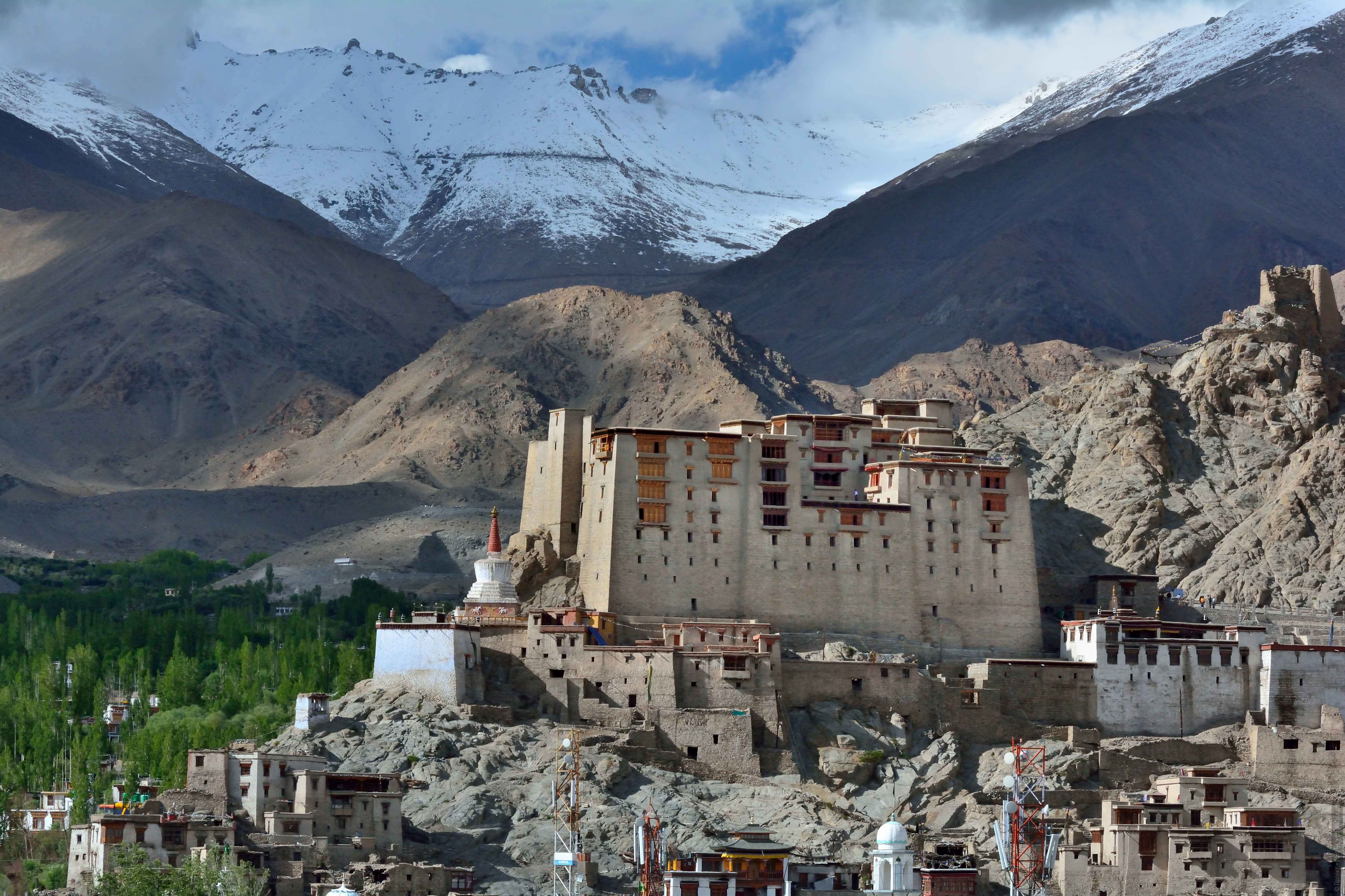 Royal Leh Palace, Ladakh. Photo tour / tour Tibet of Lake-1: Pangong, Tso Moriri, Tso Kar, Tso Chiagar, Dance of Tsam on Lake Pangong, 08.07.-17.07.2022.