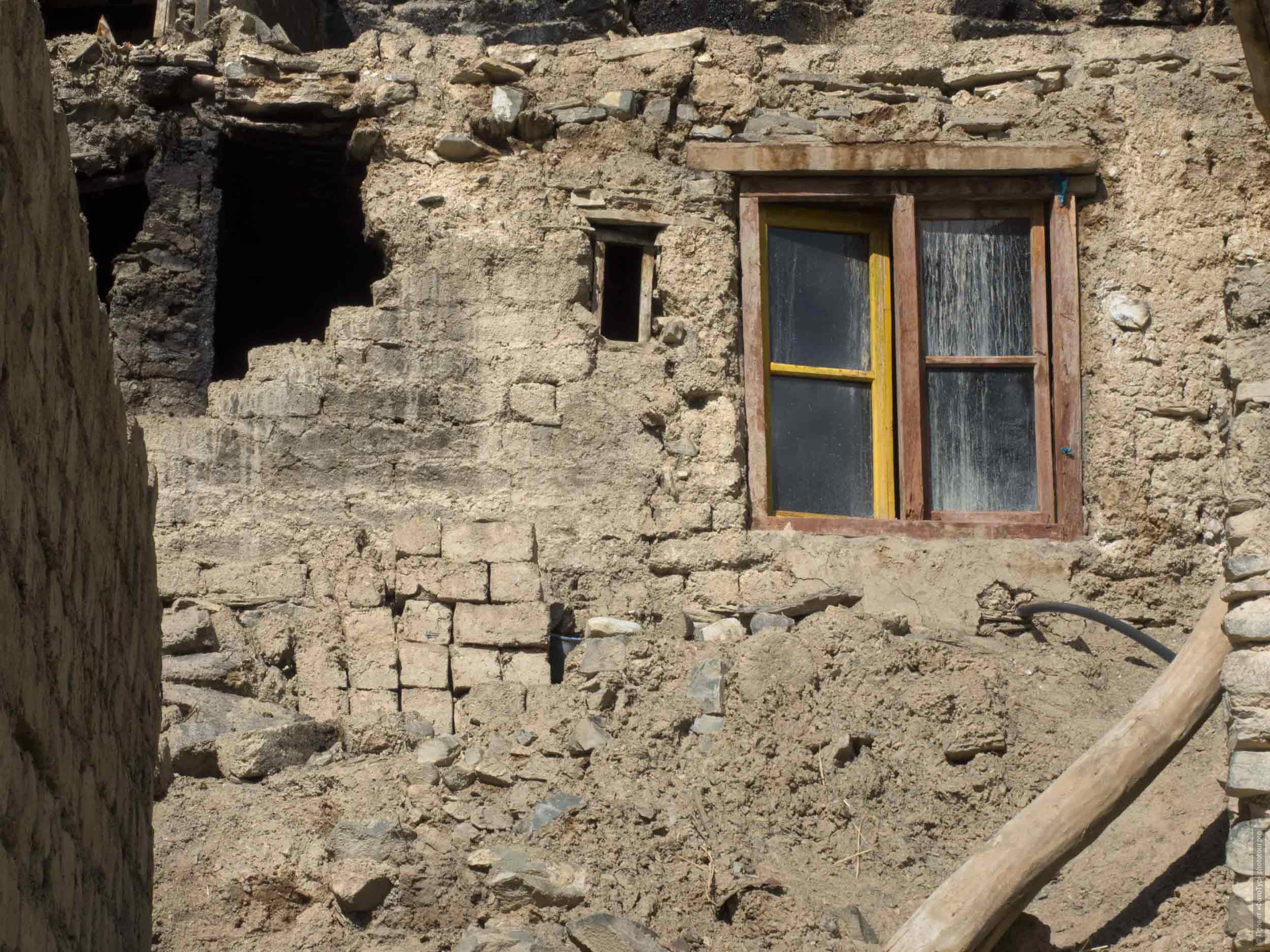 Walls of old Leh. Budget photo tour Legends of Tibet: Zanskar, September 15 - September 26, 2021.