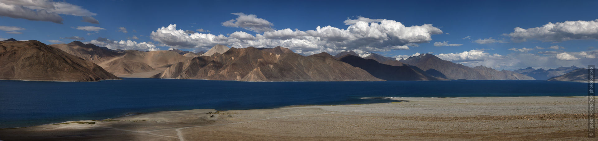 Alpine lake Pangong Tso. Expedition Tibet Lake-2: Pangong, Tso Moriri, Tso Kar, Tso Startsapak, Leh-Manali highway.