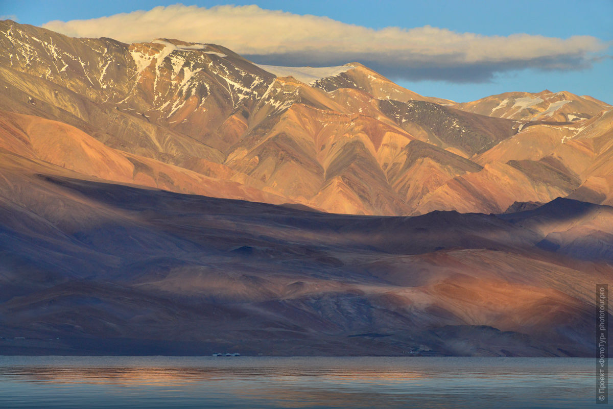 Photo tour Tibet Lakes: Pangong, Tso Moriri, Tso Kar, Tso Startsapak, 27.06. - 08.07.2018.