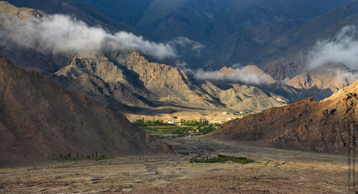 Photo tour Tibet Lakes: Pangong, Tso Moriri, Tso Kar, Tso Startsapak, 27.06. - 08.07.2018.