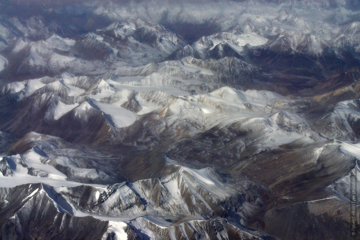 The flight over the valley of Ladakh/ Tour Legends of Tibet: Ladakh, Lamayuru, Yes, Khan and Nubra, 19.09. - 28.09.2019 