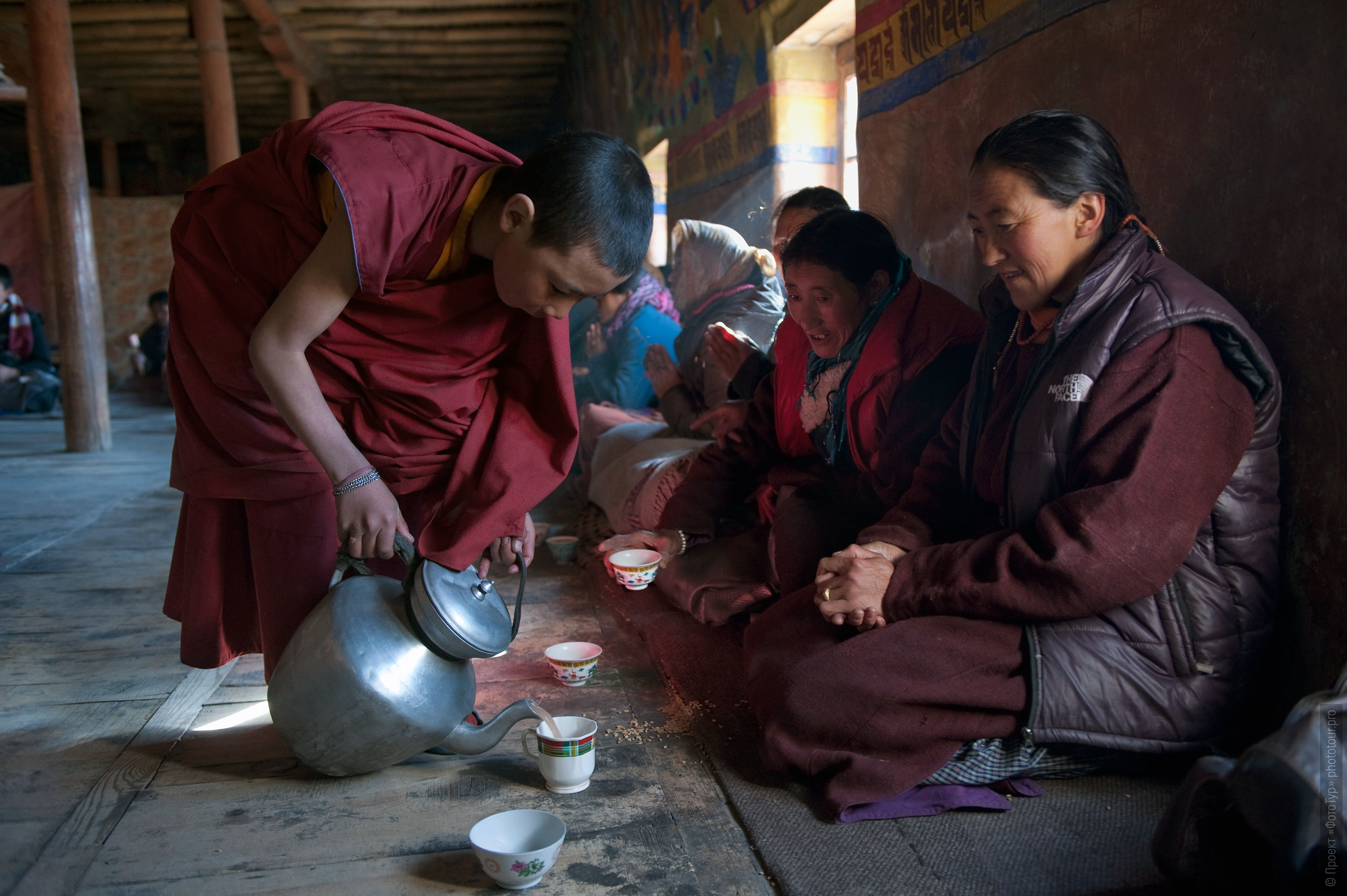 Tea drinking in Tiksi Gonpa. Photo tour to Tibet for the Winter Mysteries in Ladakh, Stok and Matho monasteries, 01.03. - 03/10/2020